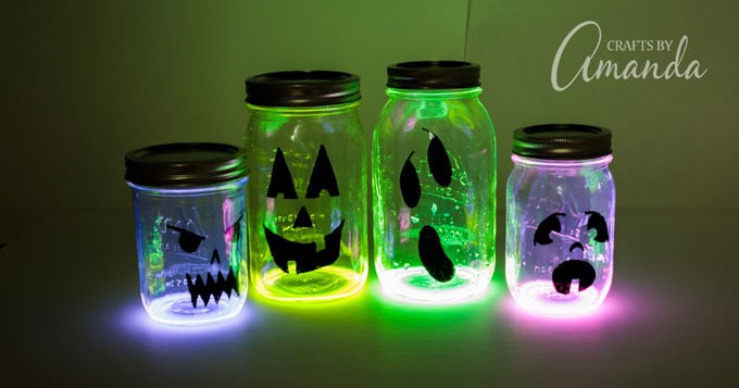 Glow-in-the-dark Mason Jars  Mason jar diy, Jar crafts, Mason jar  decorations