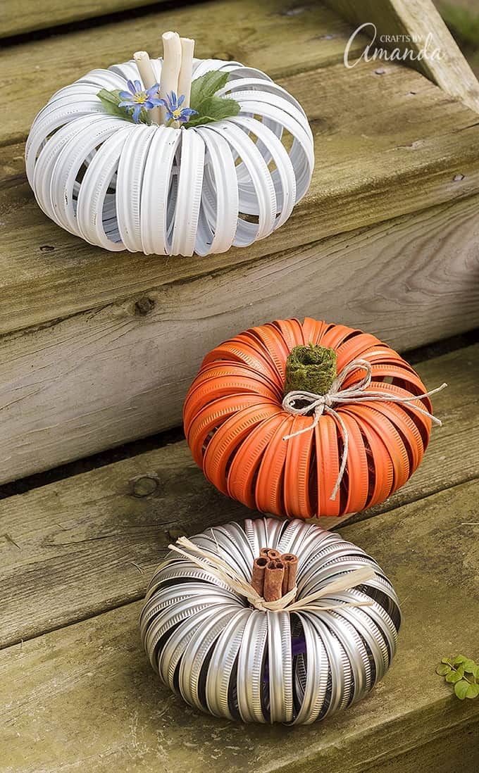 Mason Jar Lid Pumpkins: one pumpkin, several designs to make