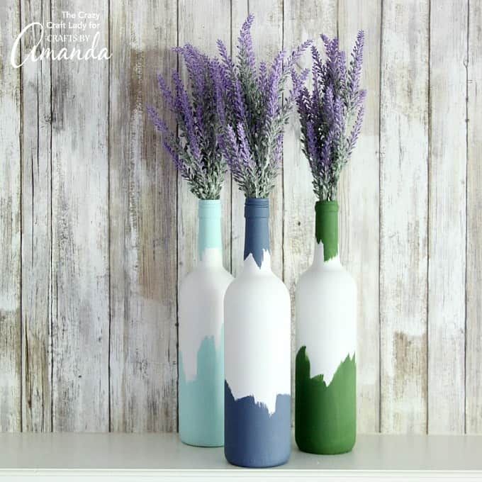 Painted Wine Bottles an easy upcycled wine bottle craft