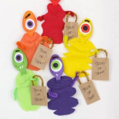 Make these adorable plastic spoon monsters with the kids for Halloween! Some monsters are scary, but these ones just want to go trick or treating!
