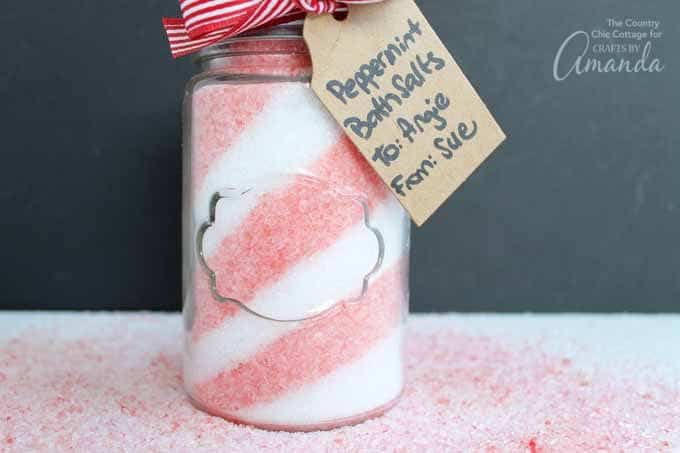 Easy peppermint bath salts DIY gift idea!