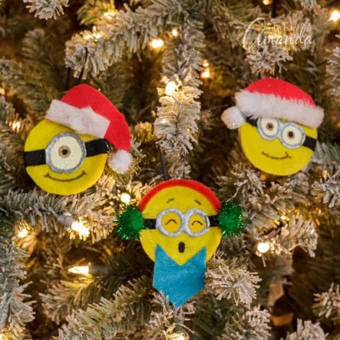 Turn ordinary canning lids into adorable minion ornaments for Christmas! A fun project to do with your minion loving kids this winter break!