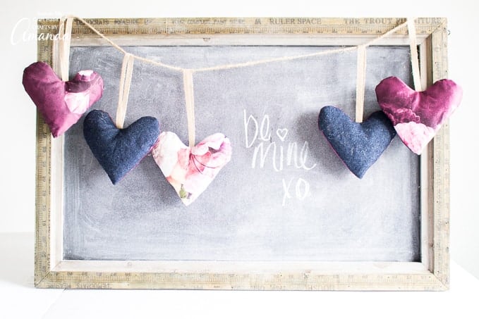 A simple sewing craft for Valentine's Day: DIY Heart Garland