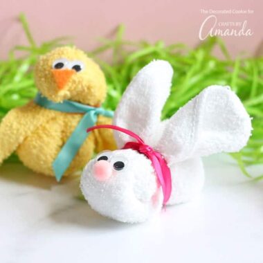 These washcloth bunny and chick are so easy to make and are a great addition to a baby shower gift or Easter basket. Or, have the kids help make these for some cute fun on a rainy day.