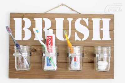 Mason Jar Bathroom Organizer: organize using mason jars