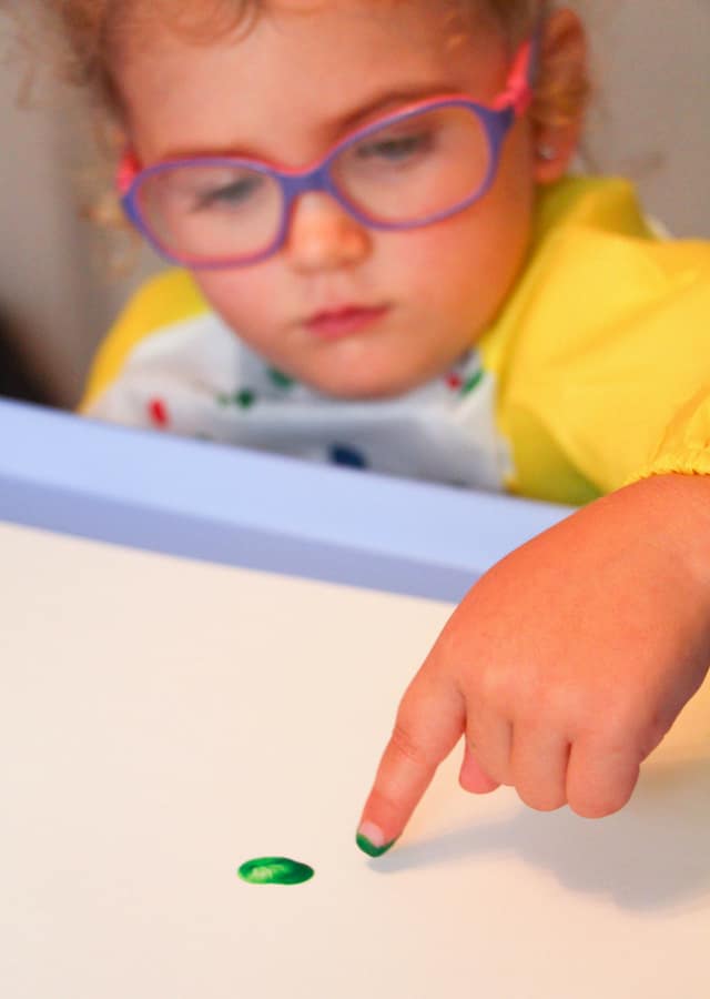 toddler finger painting