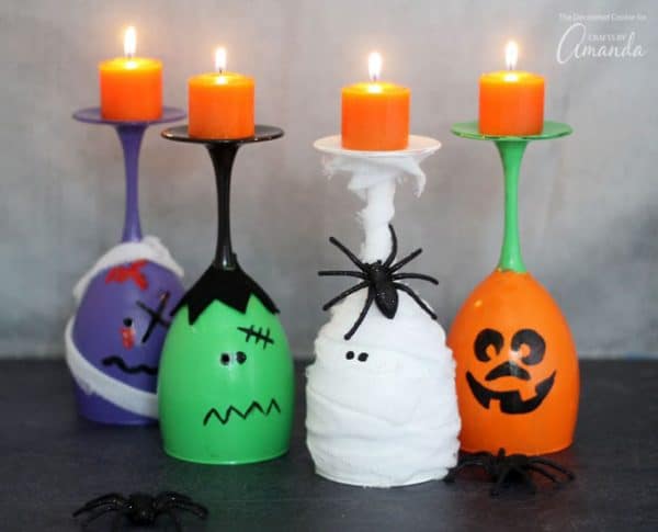 Halloween Wine Glass Candles: the cutest DIY Halloween decor!