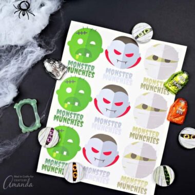 Make fun DIY Halloween treats three different ways using items found at the dollar store. Print them and stick them on Halloween goodie bags!