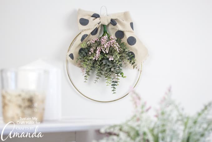 DIY Spring hoop wreath