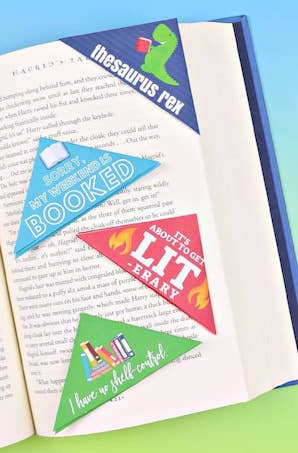 Corner Bookmarks: printable book-related puns that book nerds will love.