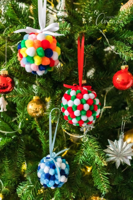 Pom Pom Ornaments - Crafts by Amanda