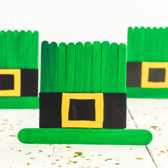 leprechaun hats made from popsicle sticks