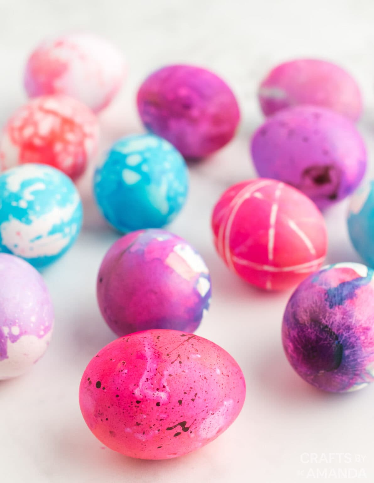 7 Cool Ways to Decorate Easter Eggs Crafts by Amanda