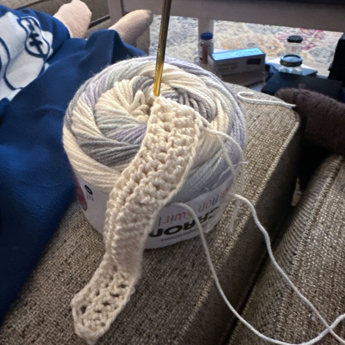 beginning crochet scarf